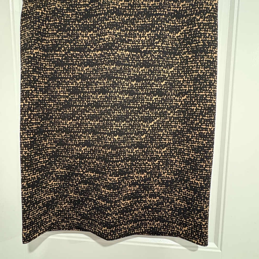 Elegant Black and Tan Skirt